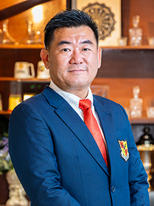  Y.Bhg. Dato’ Dennis Low Seng Heng